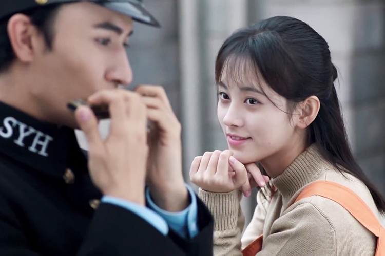 Xin Hãy Ban Cho Tôi Một Đôi Cánh - Please Give Me A Pair Of Wings (2019)