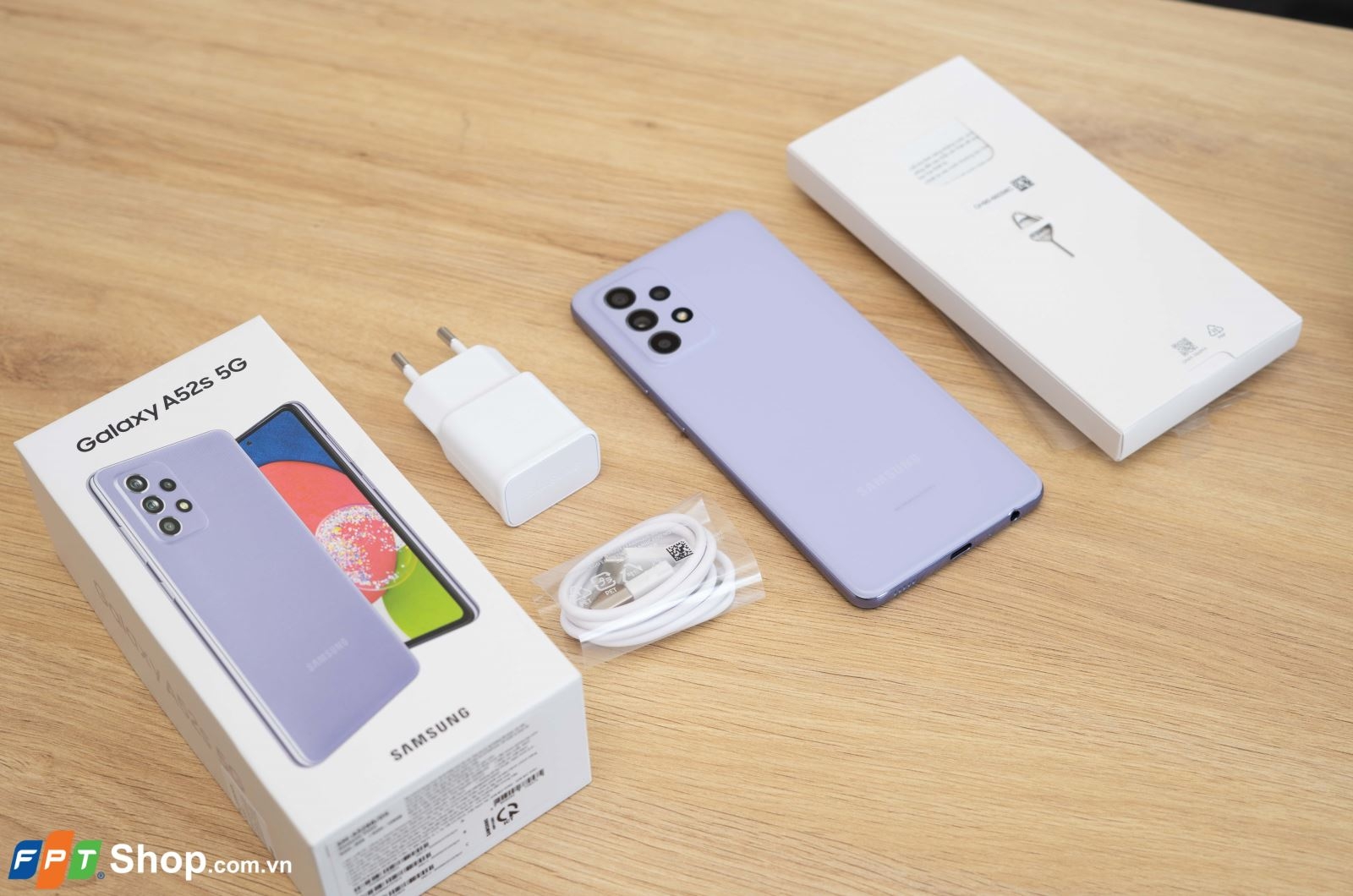 Trên tay, đánh giá nhanh Galaxy A52s: Snapdragon 778G, màn 120Hz
