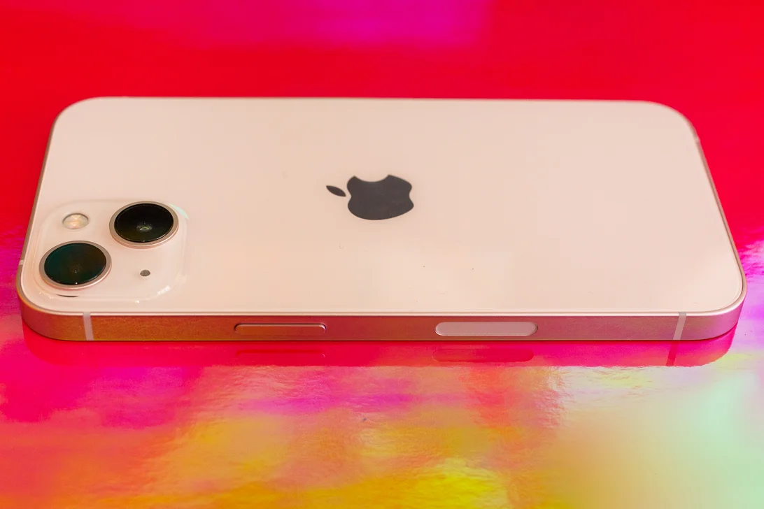 So sánh iPhone 13 và iPhone 11: Có nên nâng cấp không?