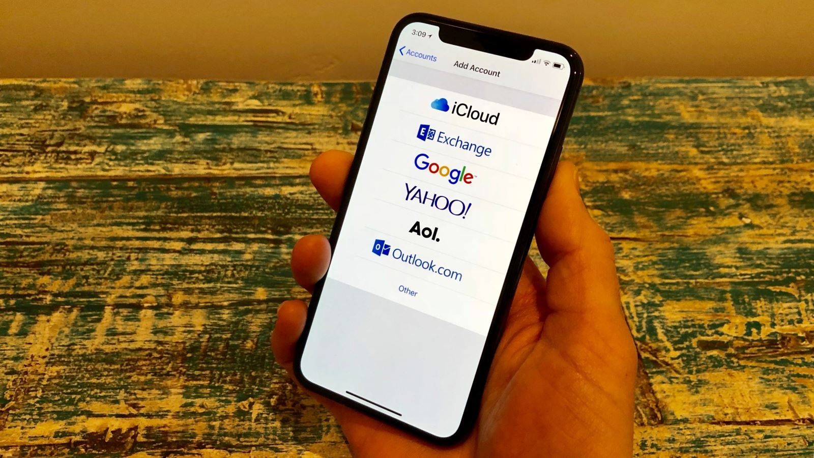 Khi phát hiện ID Apple bị đăng nhập ở nơi khác phải làm gì?