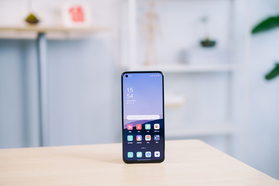 Mặt trước của OPPO K9 Pro Mặt trước của OPPO K9 Pro