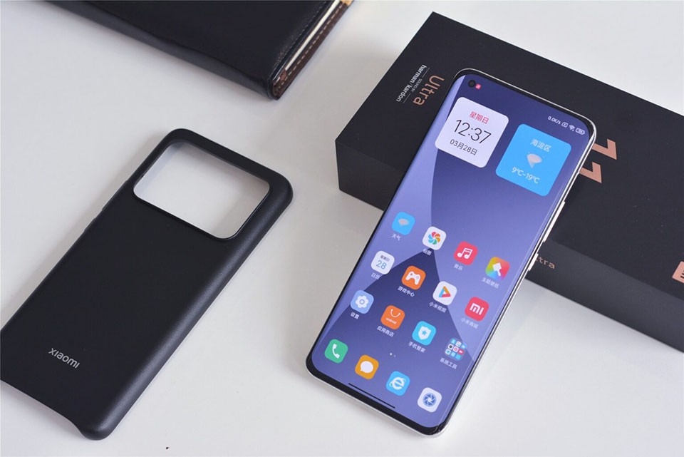 So sánh iPhone 13 Pro Max và Xiaomi Mi 11 Ultra (ảnh 2)