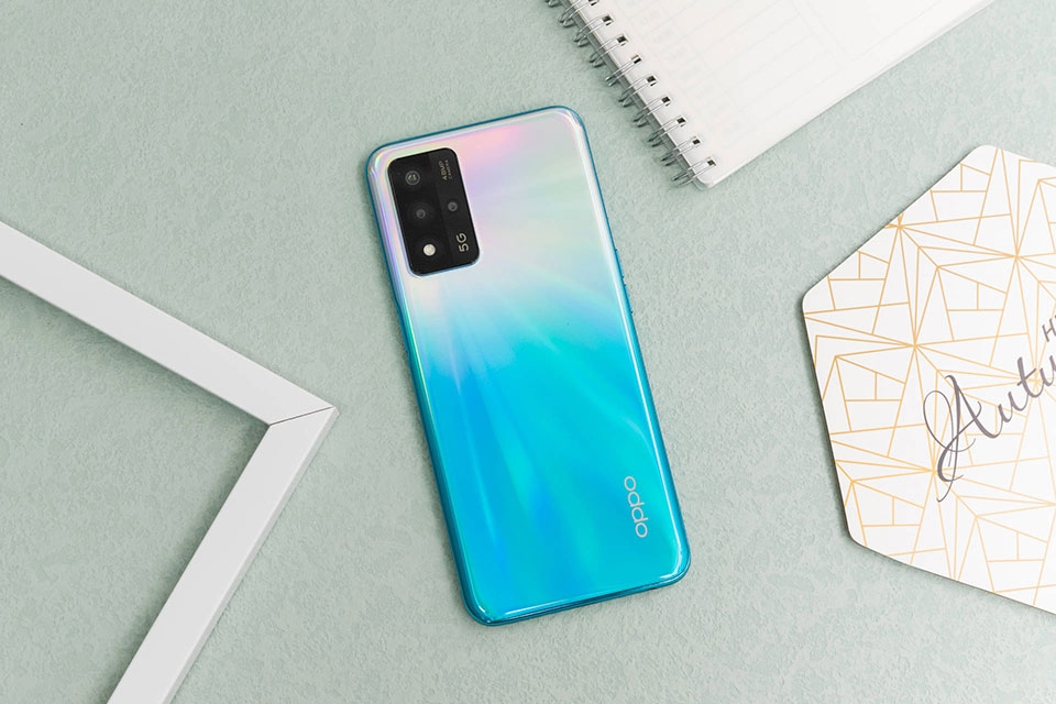 OPPO A93s trong phiên bản màu Xanh OPPO A93s trong phiên bản màu Xanh