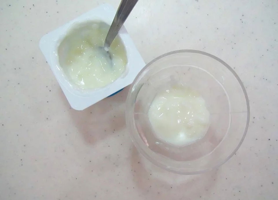 cách làm sữa chua bằng nồi cơm điện (bước 3)