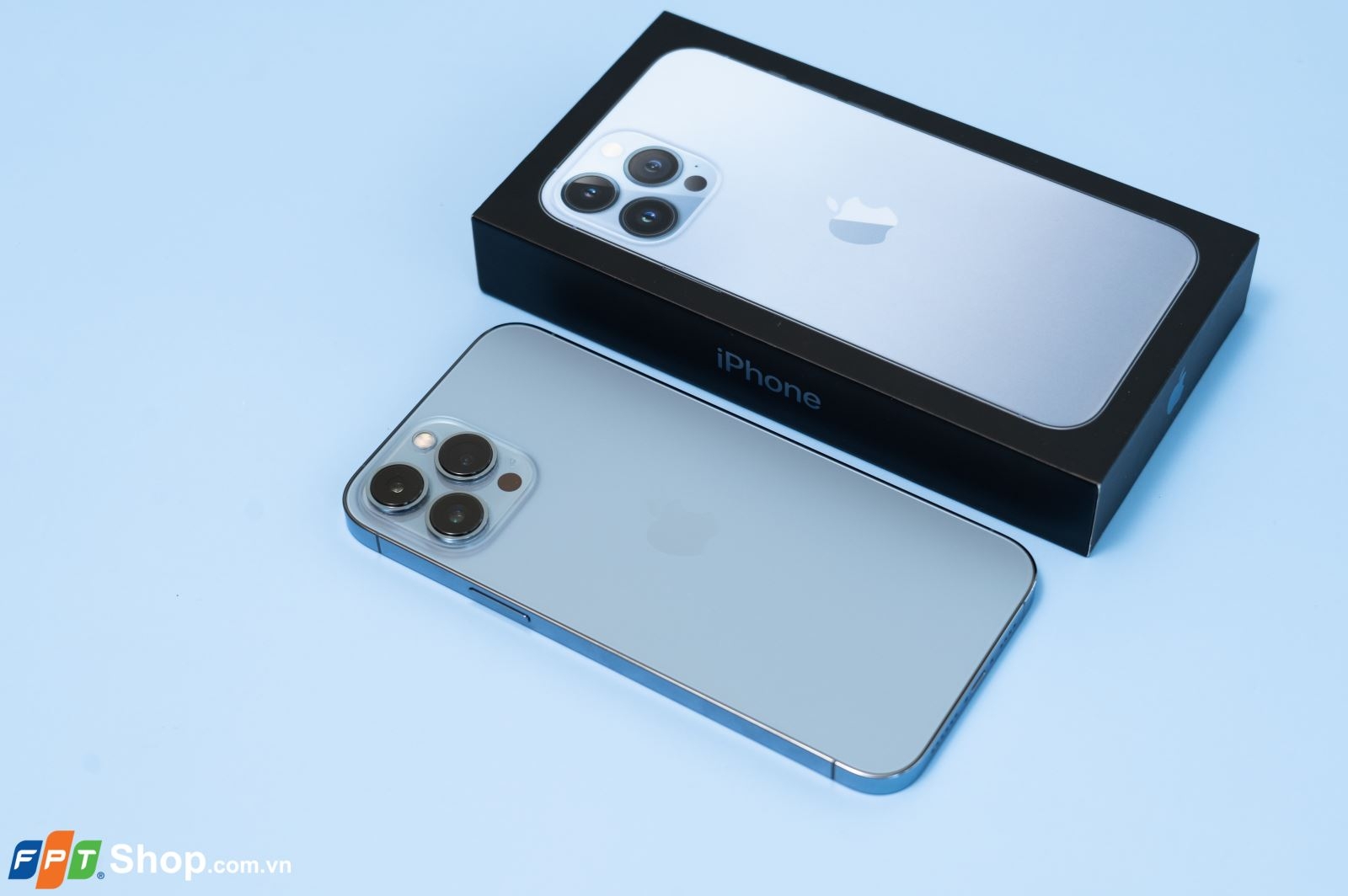 Mã số máy iPhone tiết lộ cho chúng ta điều gì?