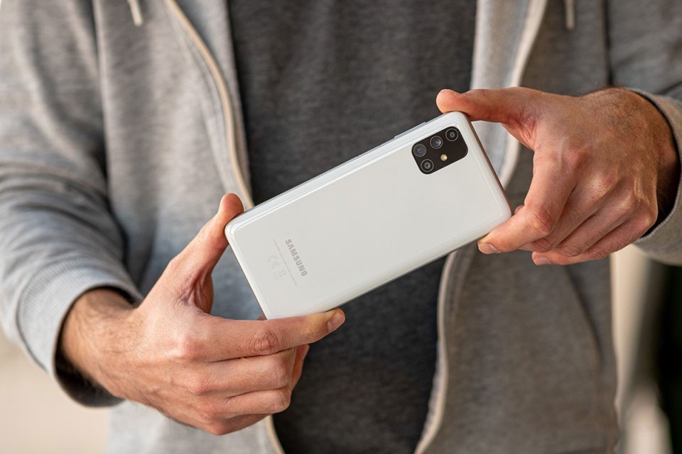 Galaxy M51 (ảnh 1) Galaxy M51 (ảnh 1)