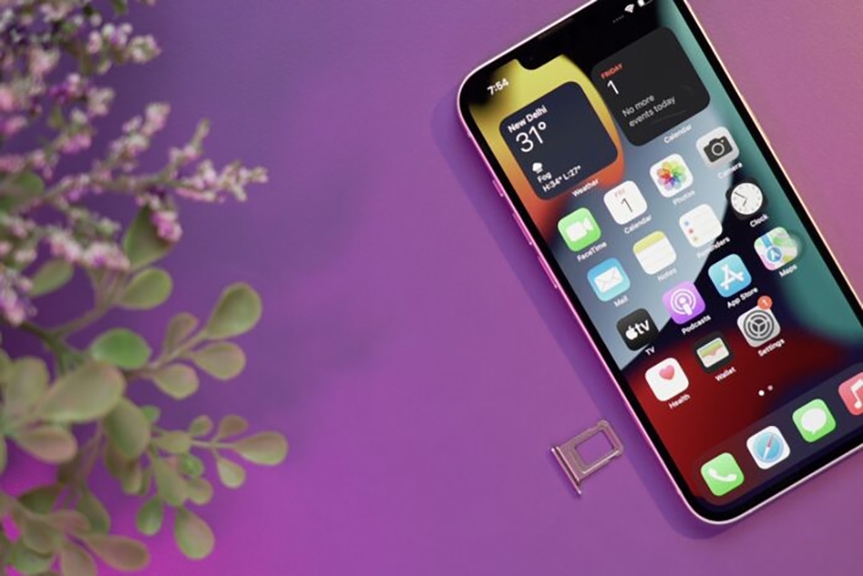 iPhone 13 (ảnh 1) iPhone 13 (ảnh 1)