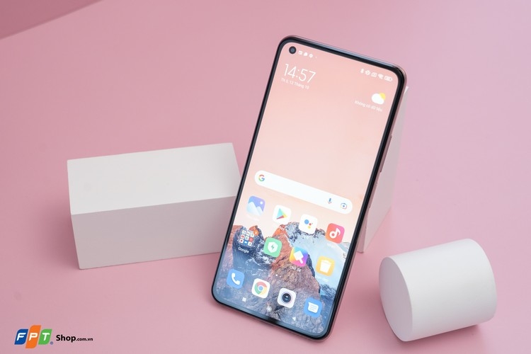 Màn hình sống động trên Xiaomi 11 Lite 5G NE