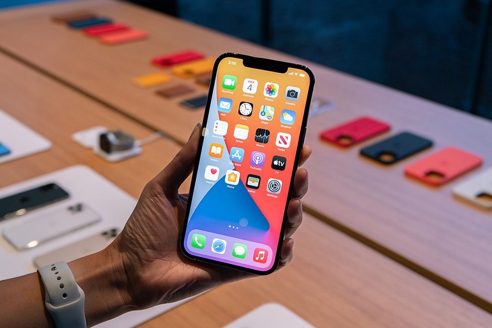 So sánh iPhone 13 Pro và iPhone 12 Pro Max (ảnh 3)