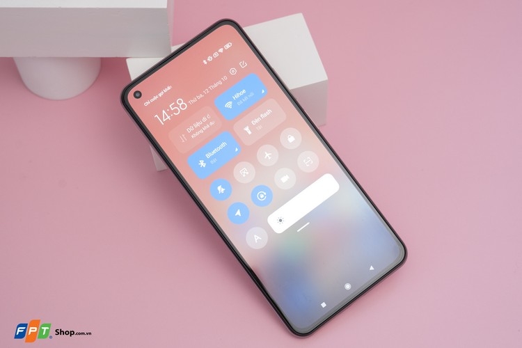 Màn hình Xiaomi 11 Lite 5G NE ấn tượng