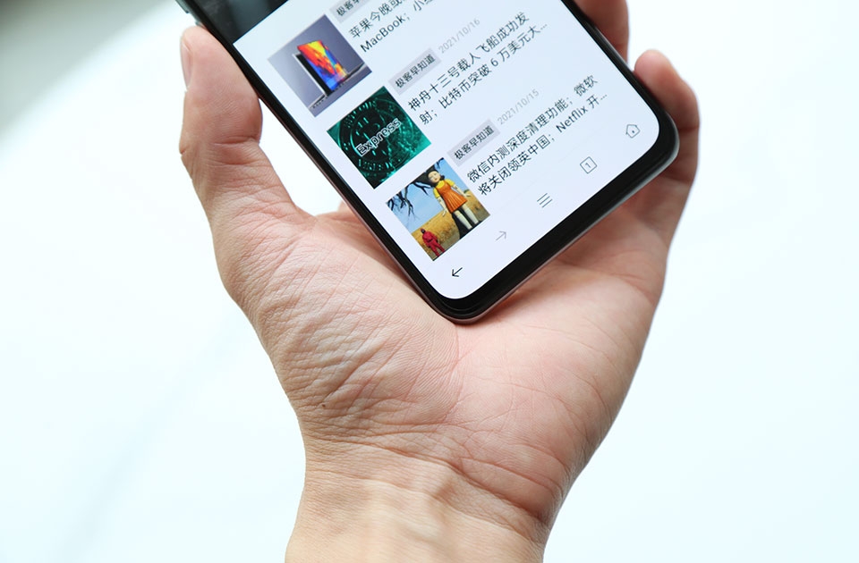 Realme GT Neo2T chạy sẵn giao diện tùy biến của hãng Realme GT Neo2T chạy sẵn giao diện tùy biến của hãng