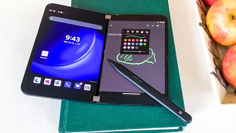 So sánh Galaxy Z Fold3 và Surface Duo 2 7