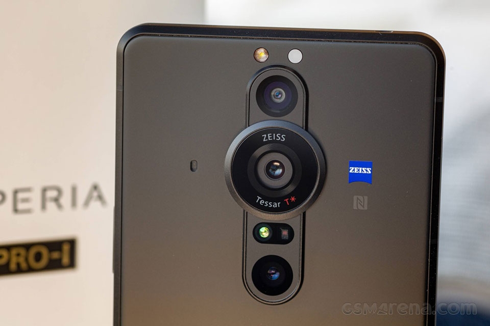 Sony Xperia Pro-I có 4 camera ở phía sau