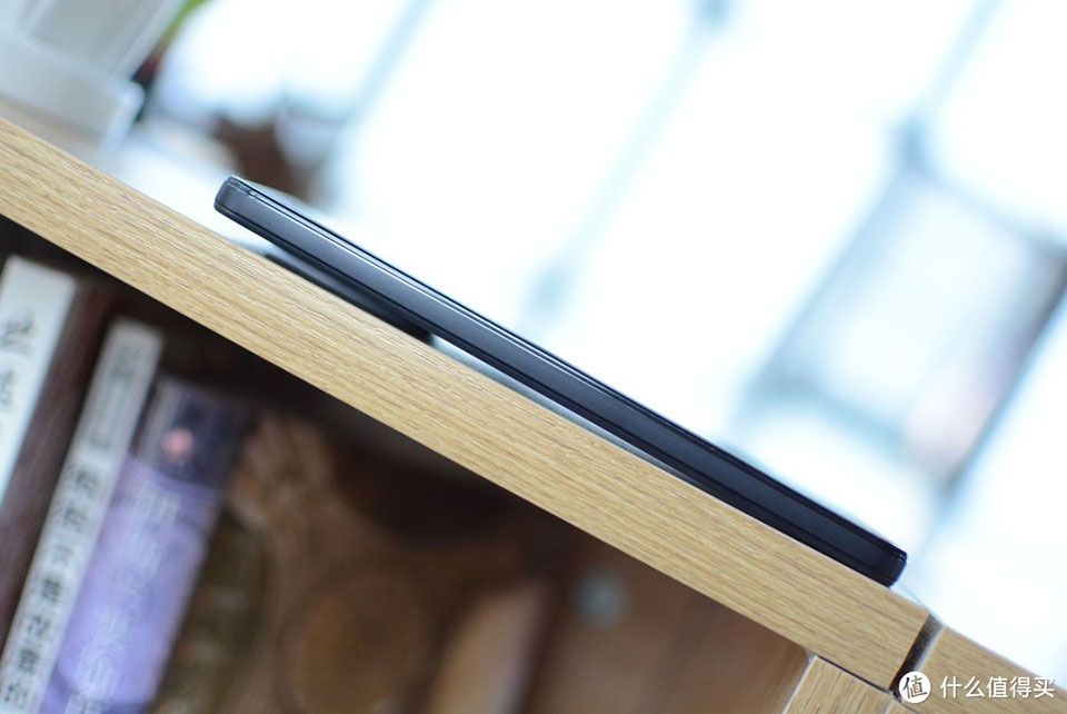 Cạnh bên của Xiaomi Redmi Note 11 Pro+ Cạnh bên của Xiaomi Redmi Note 11 Pro+