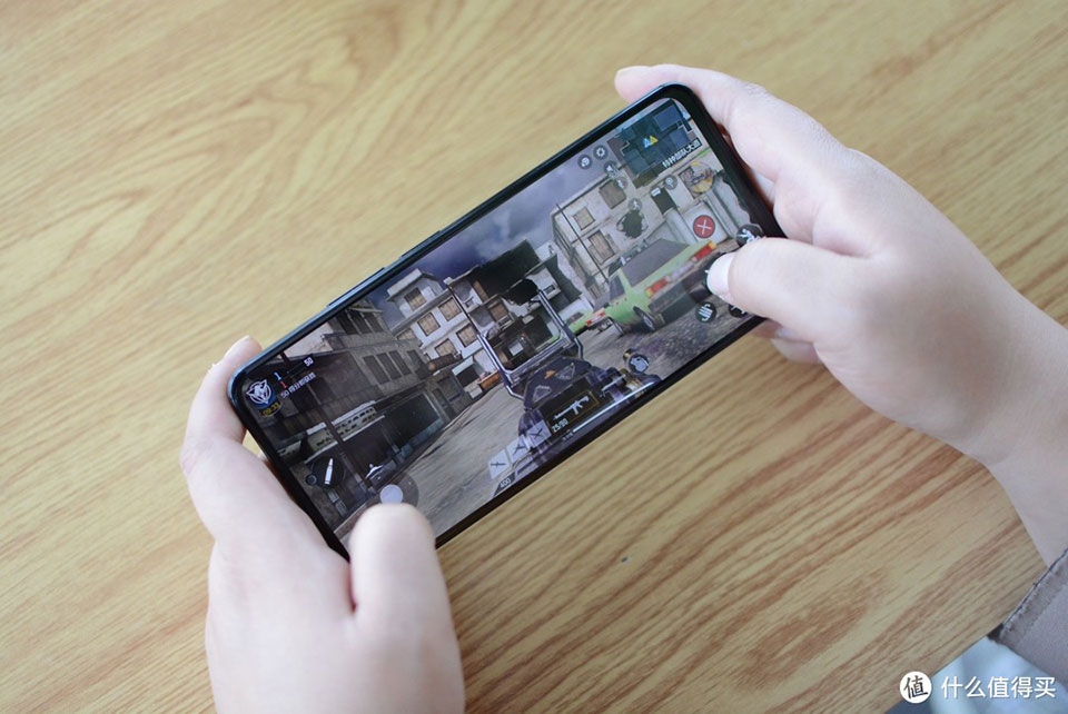 Xiaomi Redmi Note 11 Pro+ có cấu hình mạnh mẽ