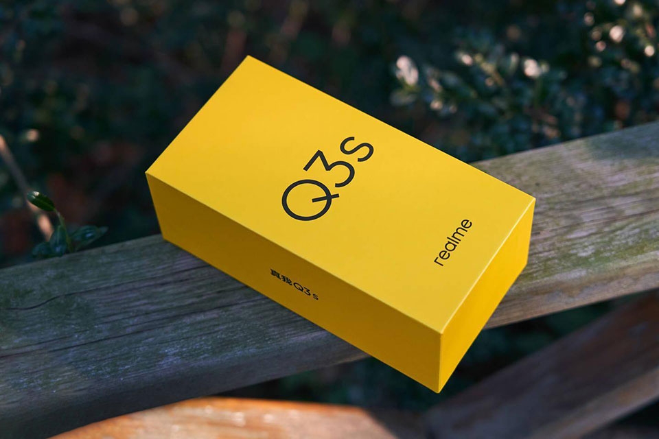 Hộp bán lẻ của Realme Q3s Hộp bán lẻ của Realme Q3s