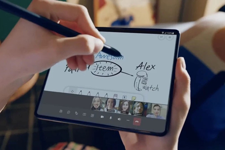 Cú lội ngược dòng bất ngờ của bộ đôi Samsung Galaxy Z trong đại dịch 2021 9