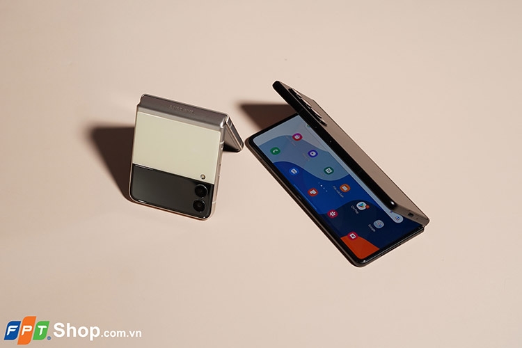 Cú lội ngược dòng bất ngờ của bộ đôi Samsung Galaxy Z trong đại dịch 2021 5