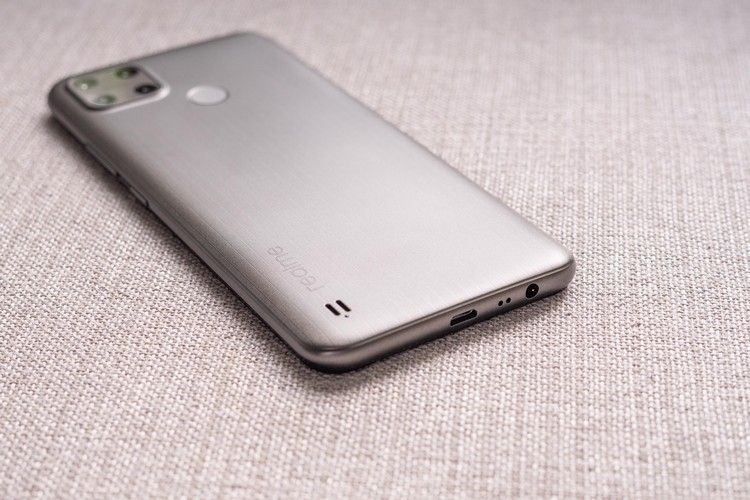 Mặt sau của Realme C25Y Mặt sau của Realme C25Y