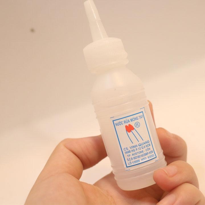 cách làm sạch bàn ủi 8