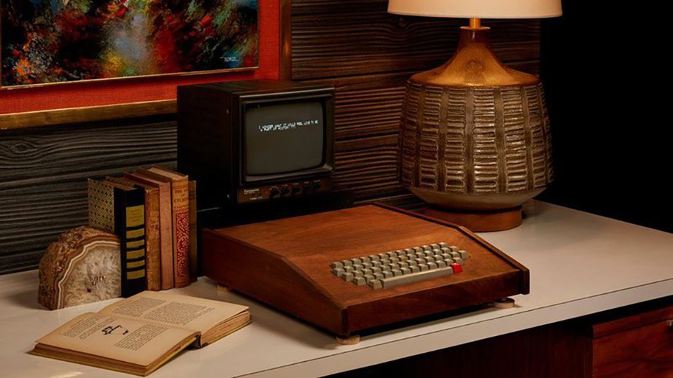 Apple-1 Apple-1