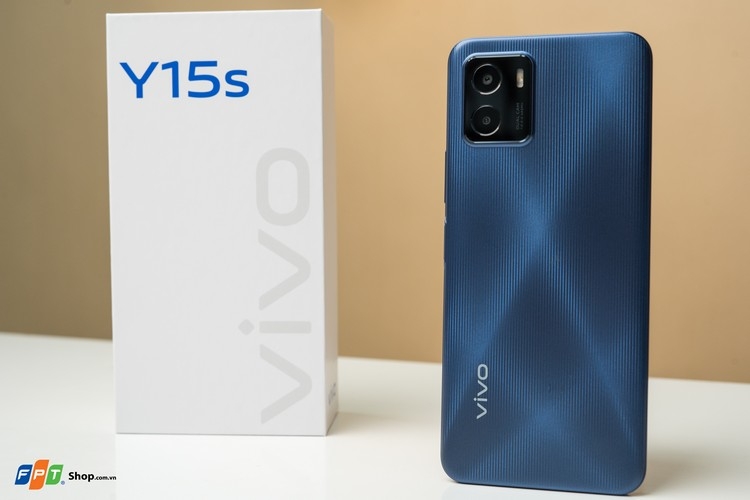 Cụm camera AI kép trên vivo Y15s