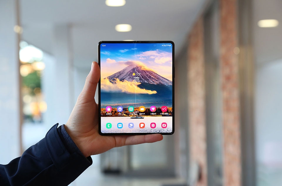 Samsung W22 5G - Ảnh 07