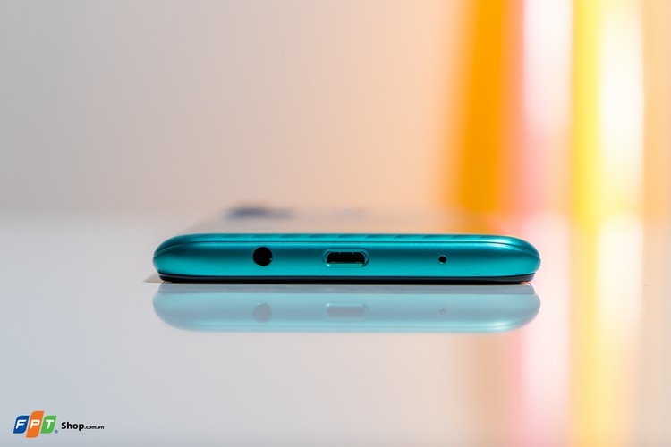 Mở hộp Tecno Spark 7T: Pin "khủng" 6.000mAh, Helio G35, thiết kế trẻ trung, giá 3.49 triệu đồng