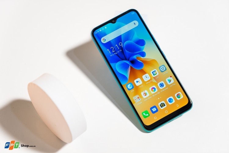 Mở hộp Tecno Spark 7T: Pin "khủng" 6.000mAh, Helio G35, thiết kế trẻ trung, giá 3.49 triệu đồng