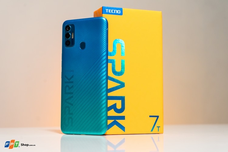 Mở hộp Tecno Spark 7T: Pin "khủng" 6.000mAh, Helio G35, thiết kế trẻ trung, giá 3.49 triệu đồng
