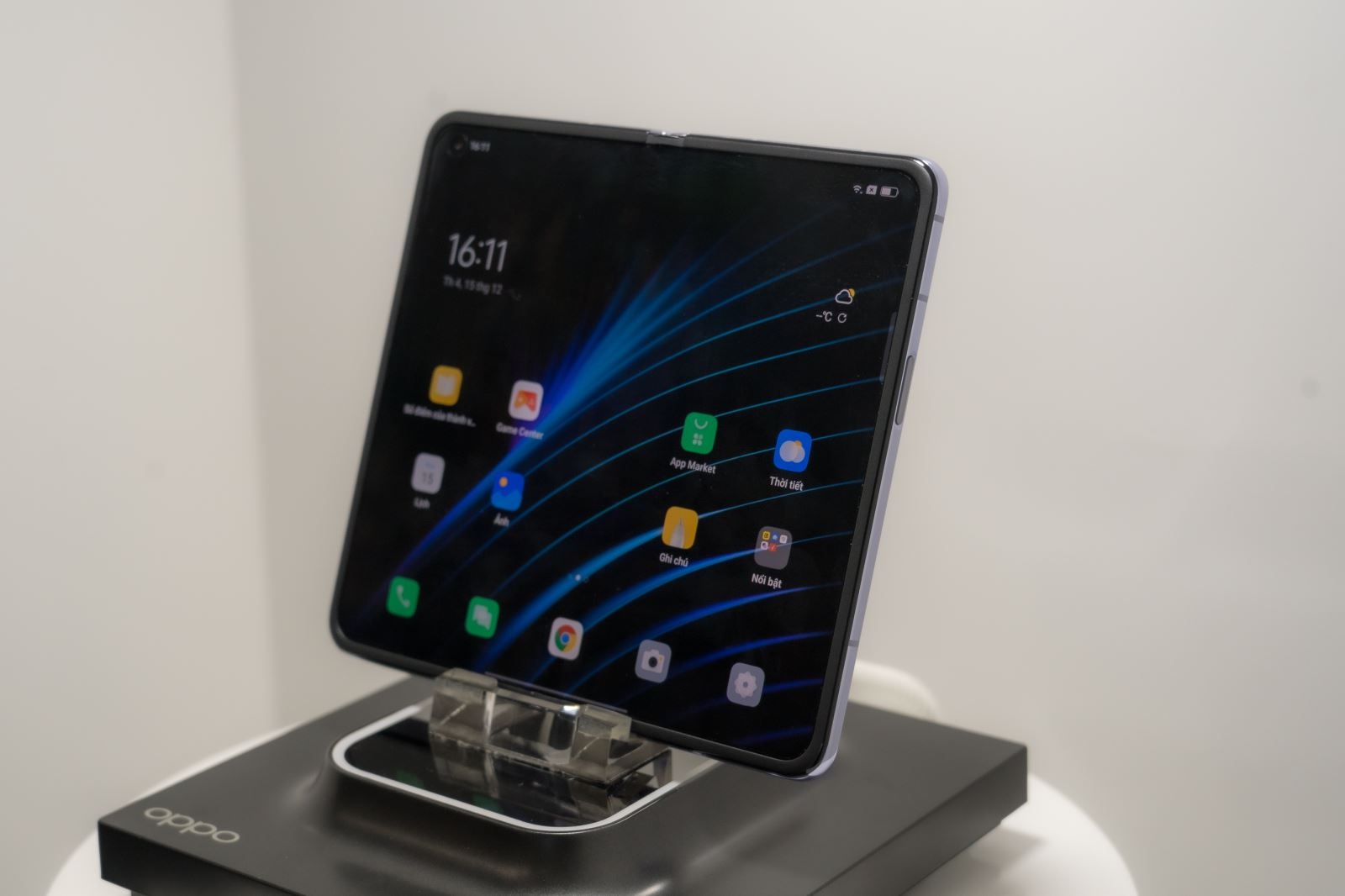 OPPO Find N ra mắt tại VN: Smartphone gập đầu tiên của hãng, màn hình tối ưu cực kì tốt, Snapdragon 888