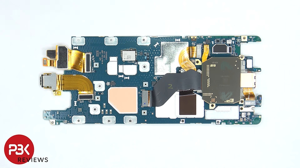 Mổ bụng Sony Xperia Pro-I (ảnh 1)