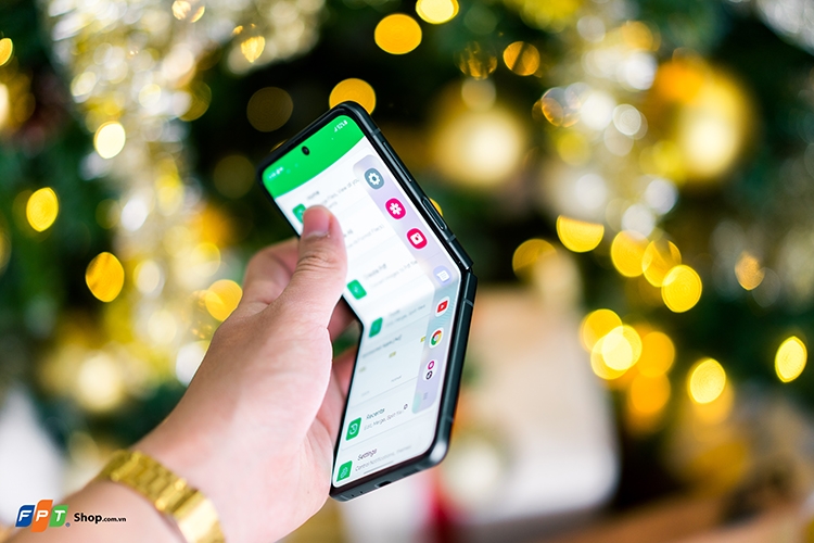 Samsung Galaxy Z Flip3: Thắp sáng không khí lễ hội bằng thiết kế đầy cảm hứng 7