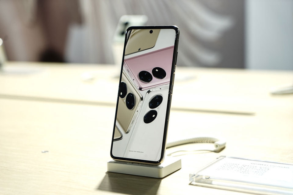 Huawei P50 Pocket - Ảnh 08 Huawei P50 Pocket - Ảnh 08