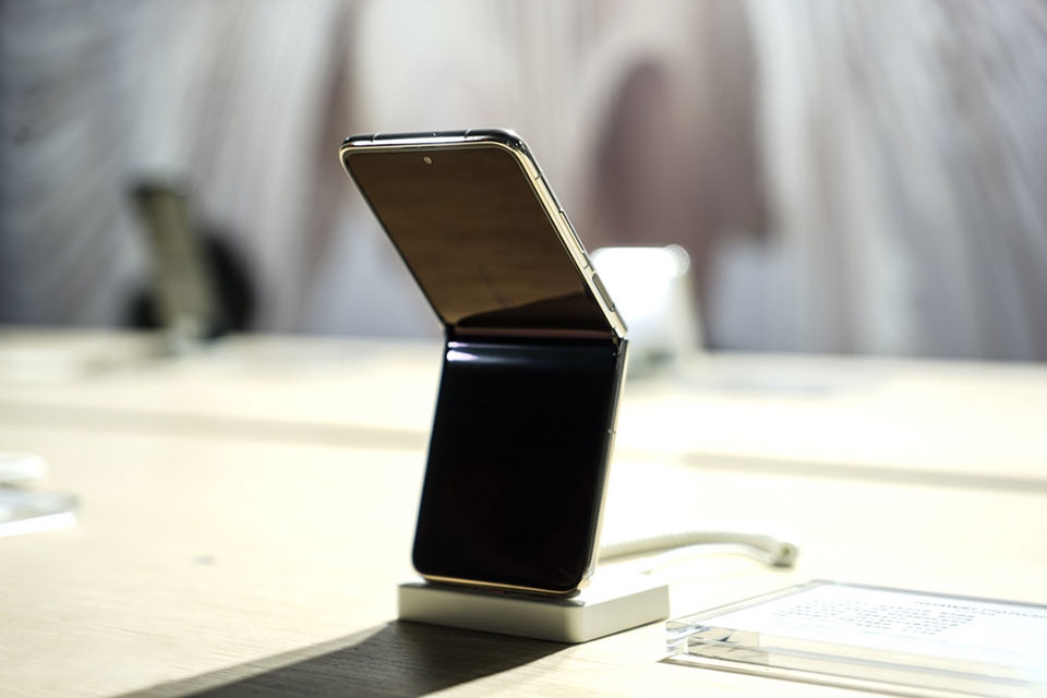 Huawei P50 Pocket - Ảnh 09 Huawei P50 Pocket - Ảnh 09