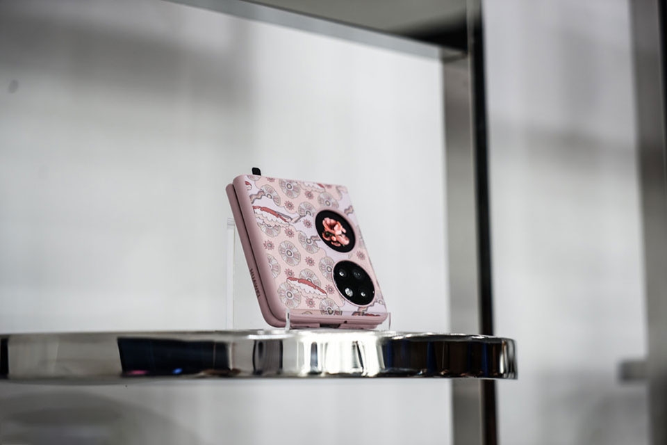 Huawei P50 Pocket - Ảnh 05 Huawei P50 Pocket - Ảnh 05