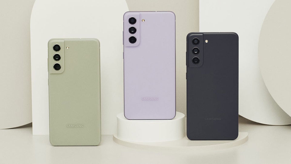 Samsung Galaxy S21 FE có camera tele mà Pixel 6 thiếu Samsung Galaxy S21 FE có camera tele mà Pixel 6 thiếu