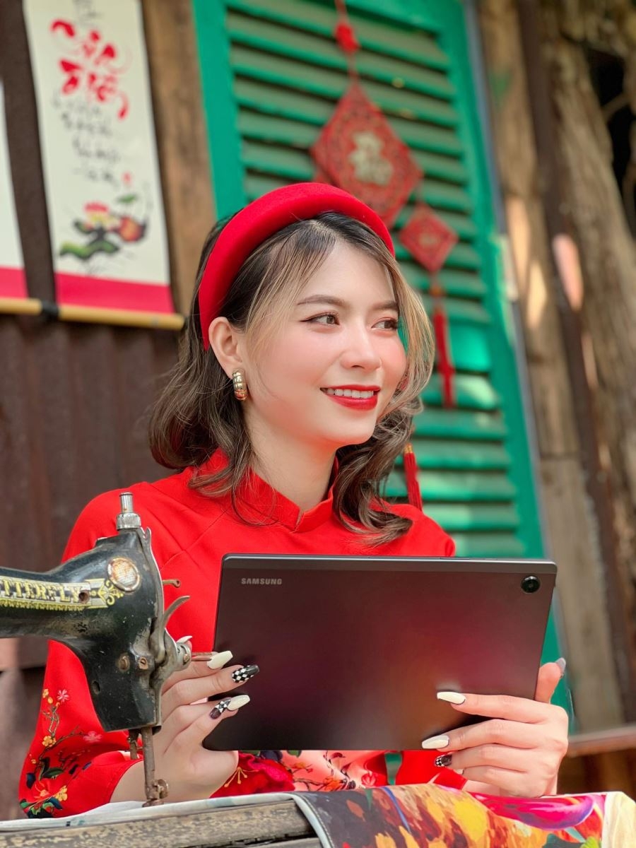 Tết đủ đầy hơn khi về bên gia đình cùng trợ thủ Samsung Galaxy Tab A8 1