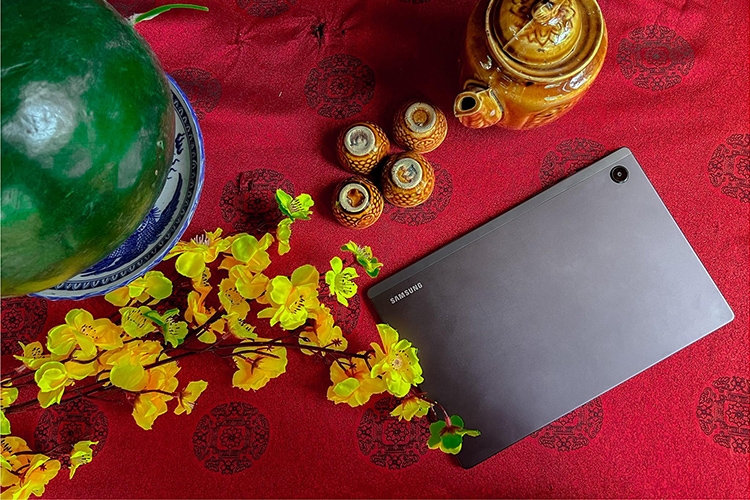 Tết đủ đầy hơn khi về bên gia đình cùng trợ thủ Samsung Galaxy Tab A8 3
