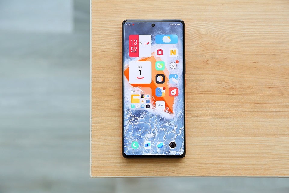 iQOO 9 Pro - Ảnh 06