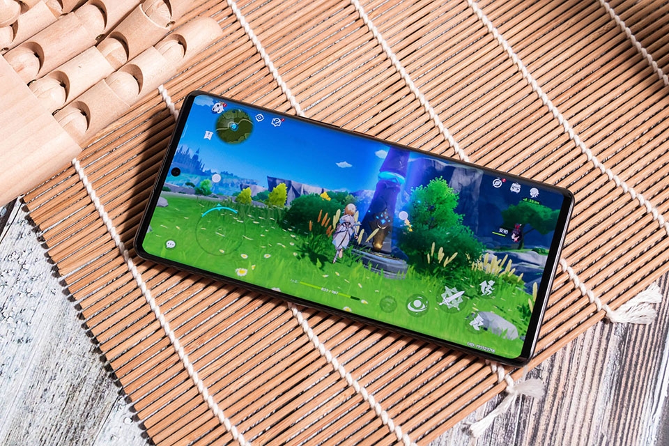 iQOO 9 Pro - Ảnh 02