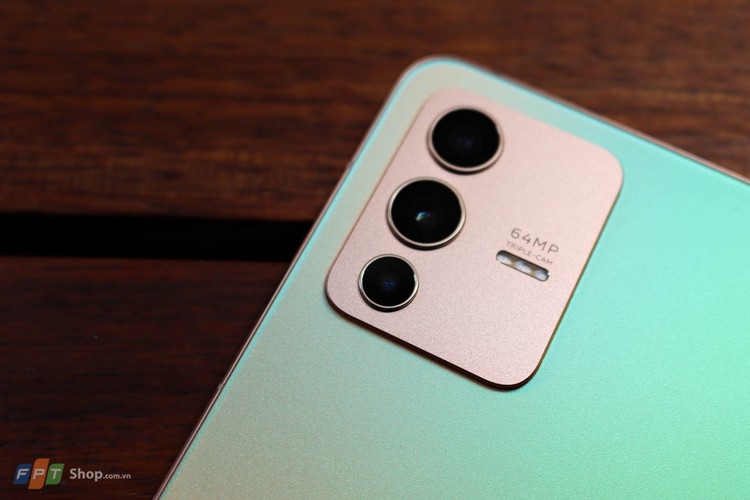 Cụm camera sau trên vivo V23 5G
