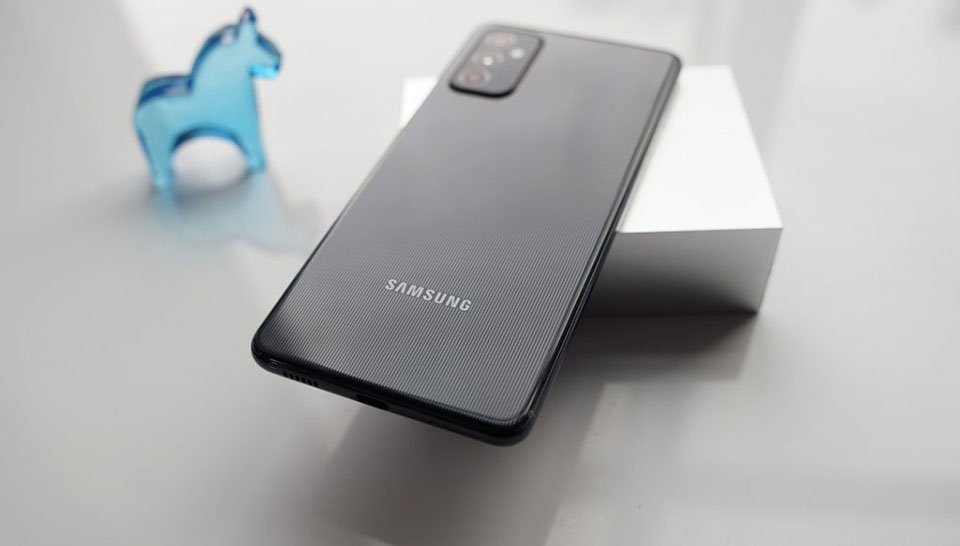 Samsung Galaxy M52 5G - Ảnh 03 Samsung Galaxy M52 5G - Ảnh 03