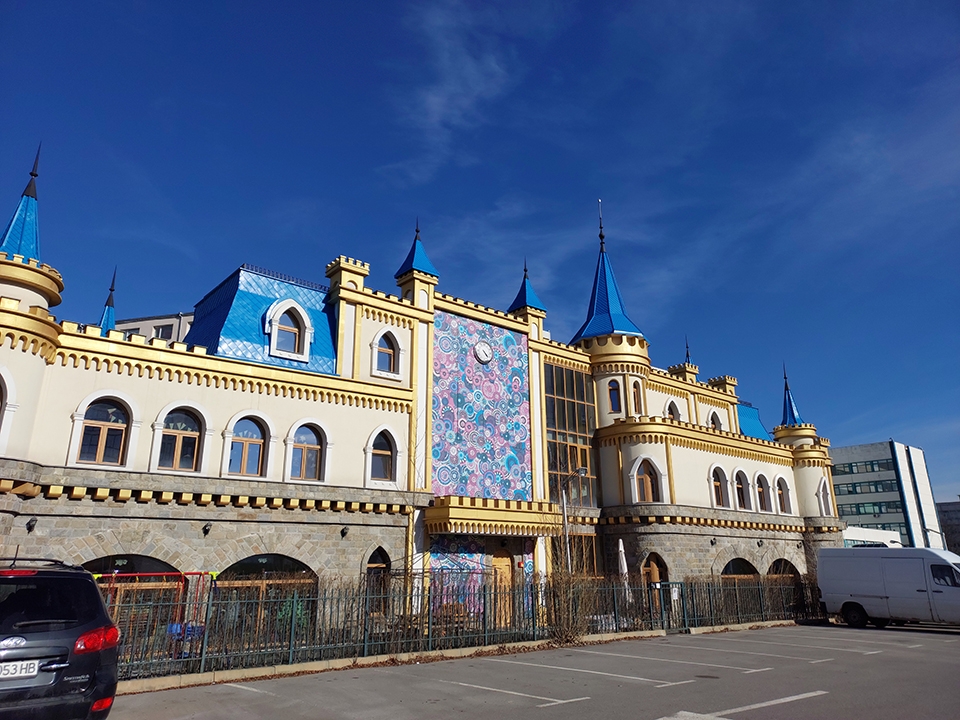 Khả năng chụp hình trên bộ ba camera 64MP Samsung Galaxy M52 5G như thế nào?