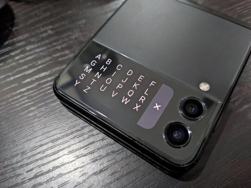Galaxy Z Flip3 5G (ảnh 2) Galaxy Z Flip3 5G (ảnh 2)