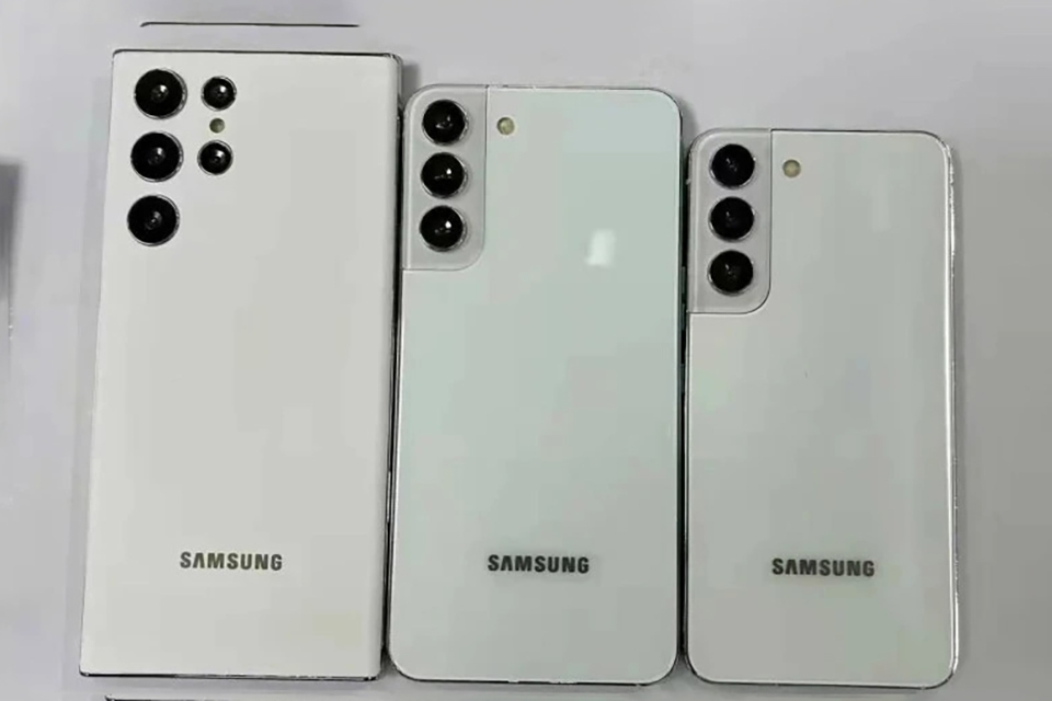 So sánh Samsung Galaxy S22 và iPhone 13 (ảnh 9)