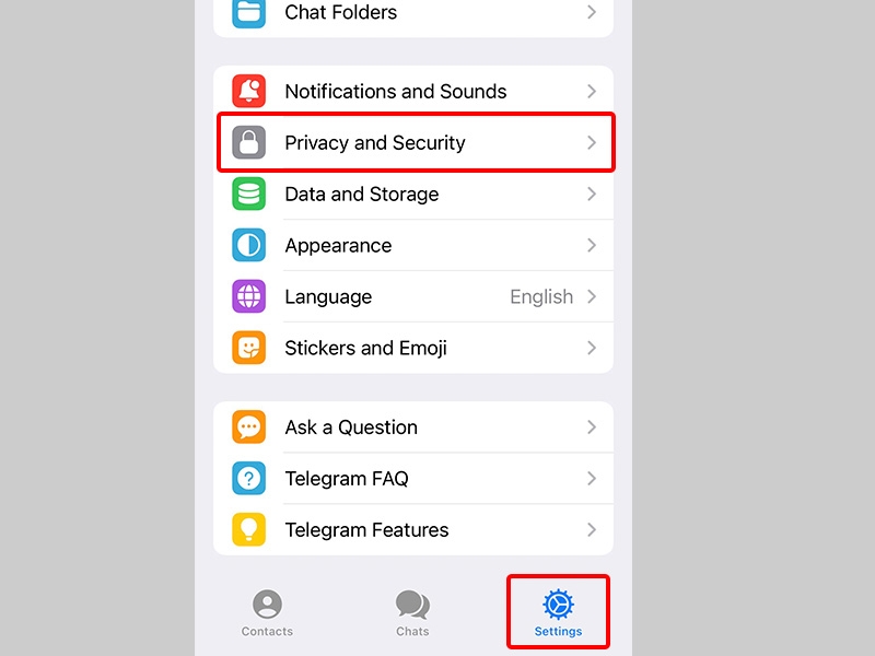 Nhấn vào mục Settings và chọn Privacy & Security