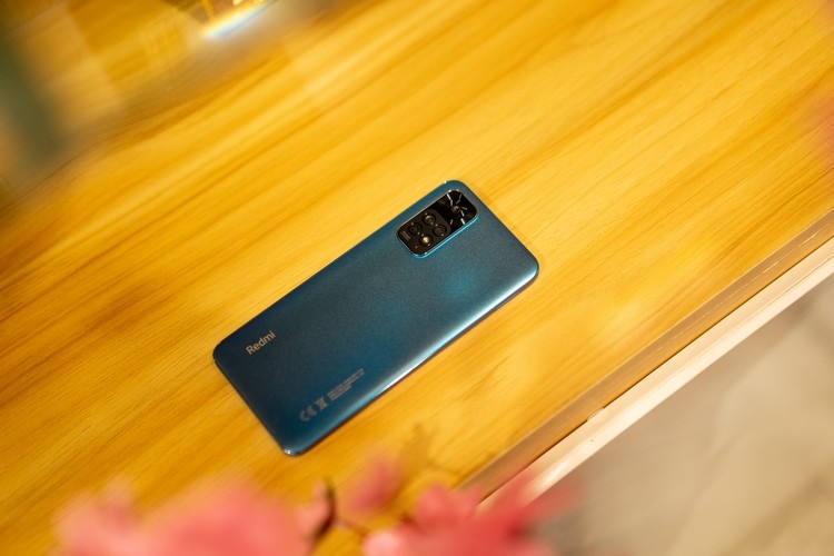 Trên tay Redmi Note 11 (3)