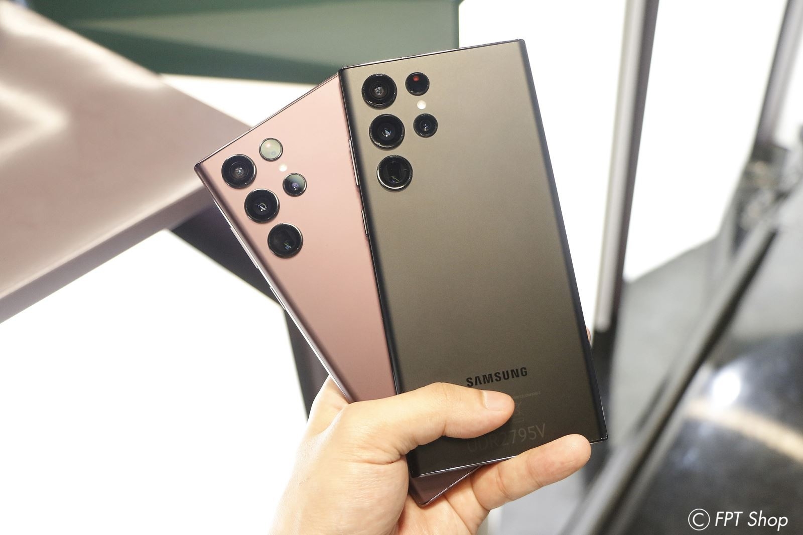 Samsung Galaxy S22 Ultra ra mắt: Thiết kế Galaxy Note, Snapdragon 8 Gen 1, 4 camera 108MP, giá từ  31.99 triệu đồng