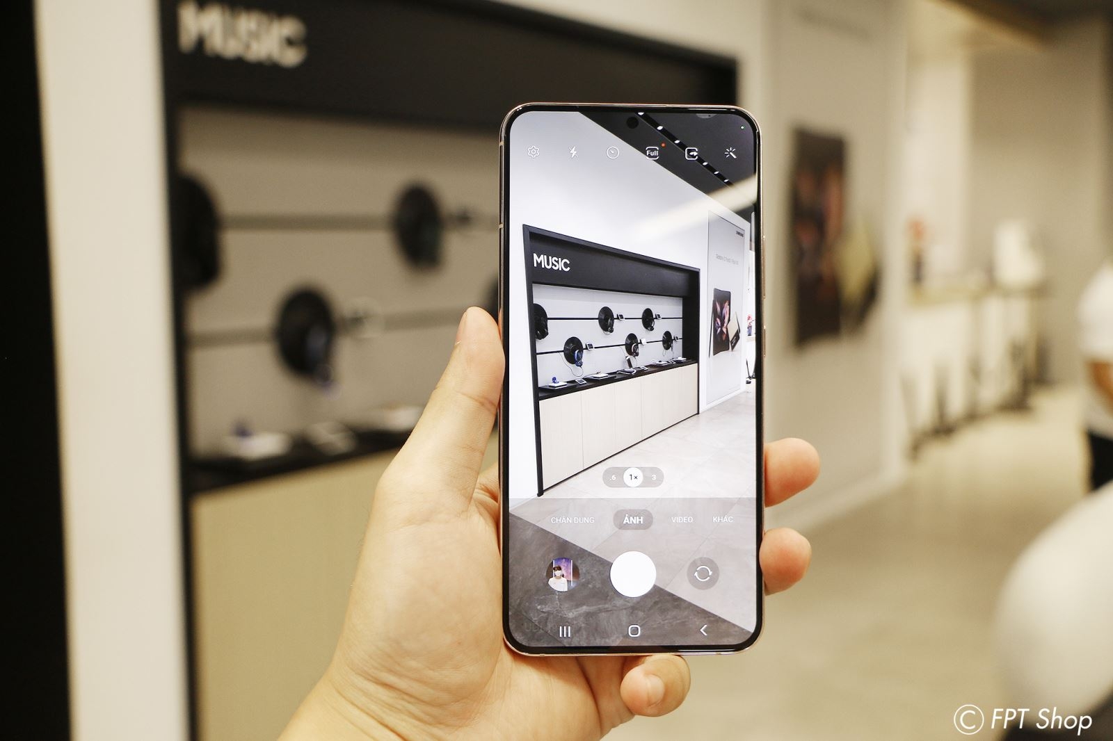 Samsung Galaxy S22 (1)